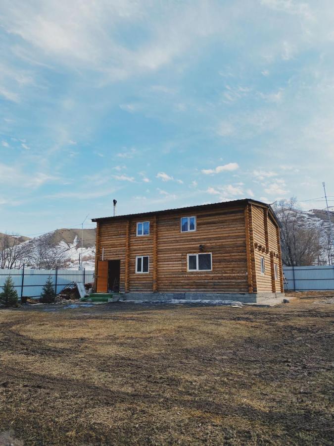 Manor Kolsay Bed and Breakfast Saty Buitenkant foto